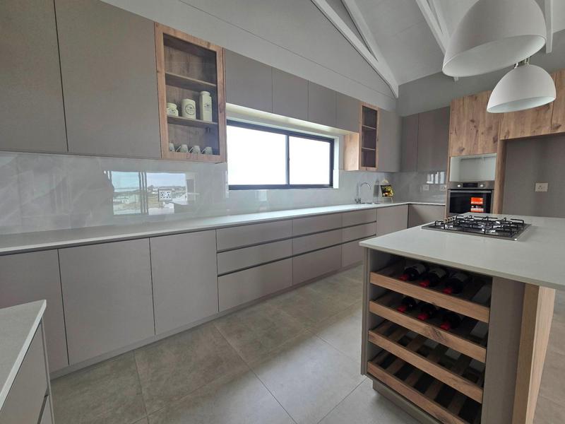 4 Bedroom Property for Sale in Da Gama Bay Western Cape
